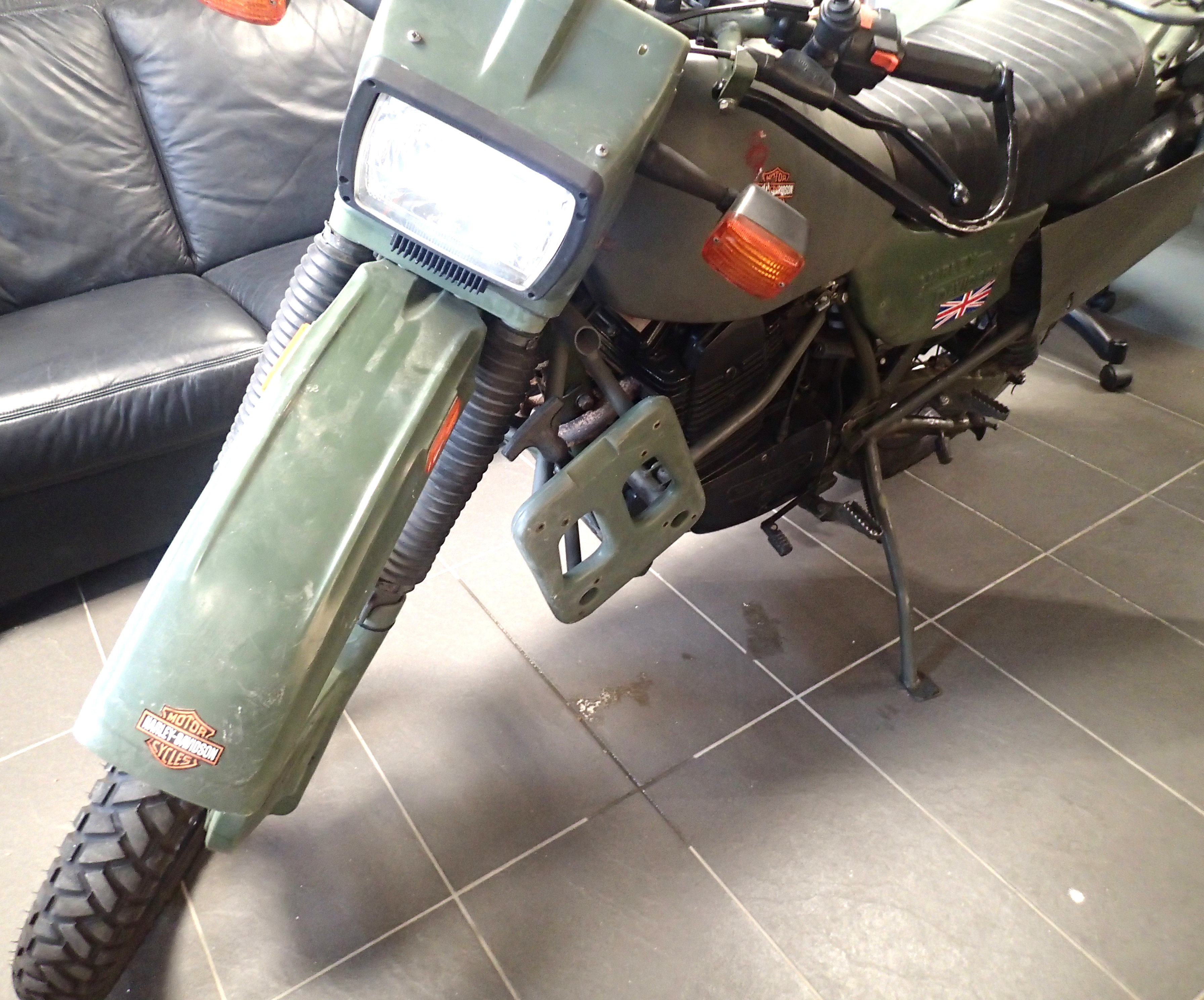 Harley Davidson MT 348CC petrol military motorbike, complete with side compartment for a SA80 and - Image 3 of 8