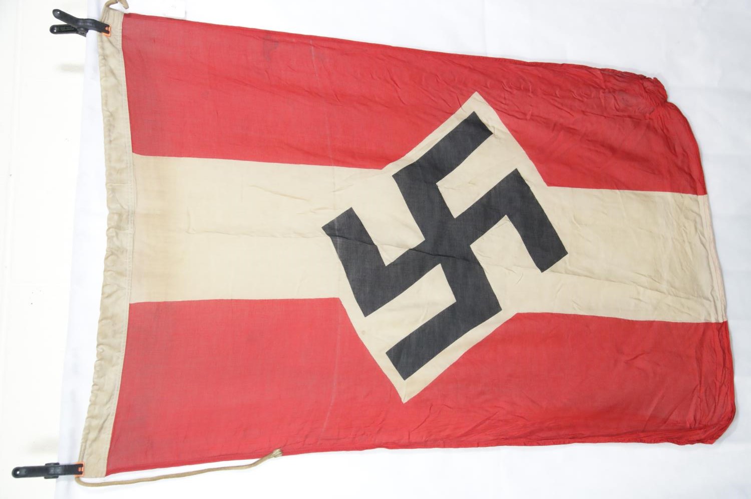 German WWII style Hitler Youth flag, 140 x 80 cm. P&P Group 1 (£14+VAT for the first lot and £1+