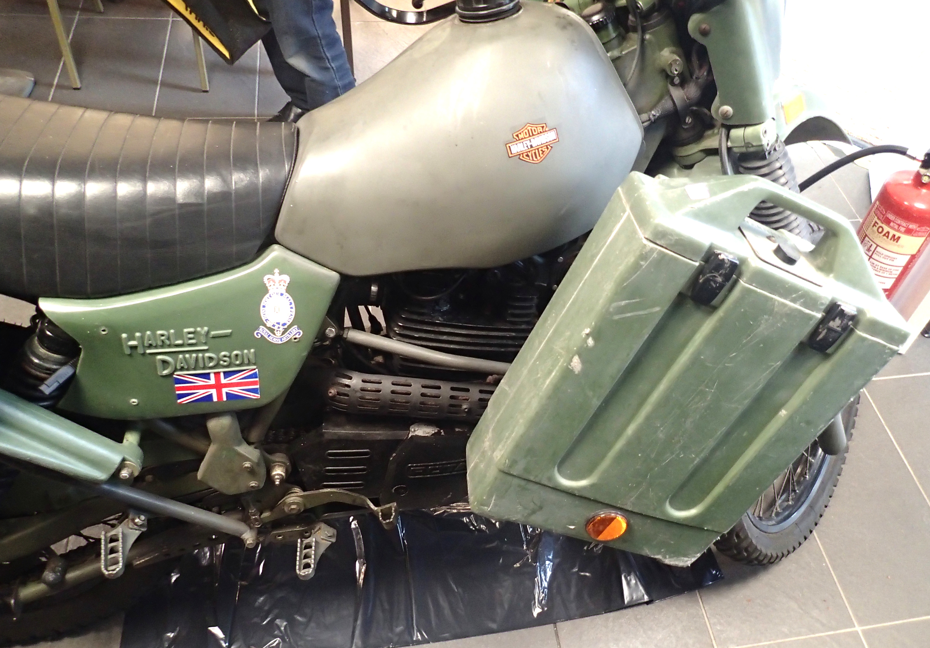 Harley Davidson MT 348CC petrol military motorbike, complete with side compartment for a SA80 and - Image 5 of 8