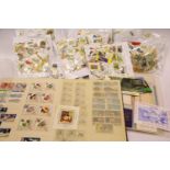Mixed stamps including albums. P&P Group 1 (£14+VAT for the first lot and £1+VAT for subsequent