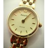 9ct gold Accurist ladies wristwatch on a 9ct gold bracelet, total 16.0g. P&P Group 1 (£14+VAT for