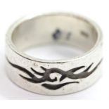 925 silver fancy band ring, size R, W: 10 mm. P&P Group 1 (£14+VAT for the first lot and £1+VAT