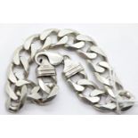 925 silver curb bracelet, L: 21 cm, 51g. P&P Group 1 (£14+VAT for the first lot and £1+VAT for