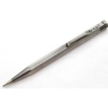 Hallmarked silver propelling pencil by JM & Co. P&P Group 1 (£14+VAT for the first lot and £1+VAT