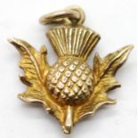 9ct yellow gold 1970s thistle charm, L: 20 mm, 1.8g. P&P Group 1 (£14+VAT for the first lot and £1+