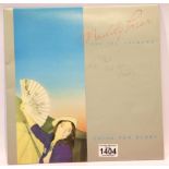 Maddy Prior LP Going for Glory signed "To Phil Love from Maddy". P&P Group 1 (£14+VAT for the
