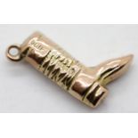 9ct yellow gold 1970s boot charm, L: 15 mm, 0.7g. P&P Group 1 (£14+VAT for the first lot and £1+