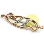 Antique 9ct rose gold seed pearl brooch, L: 42 mm, 1.9g. P&P Group 1 (£14+VAT for the first lot