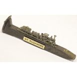 Original American railway spike with model train decoration signed Mt Rushmore, L: 18 cm. P&P