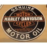 Cast iron Harley Davidson oil sign, D: 24 cm. P&P Group 2 (£18+VAT for the first lot and £2+VAT