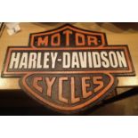 Cast iron Harley Davidson wall sign, 33 x 26 cm. P&P Group 2 (£18+VAT for the first lot and £2+VAT