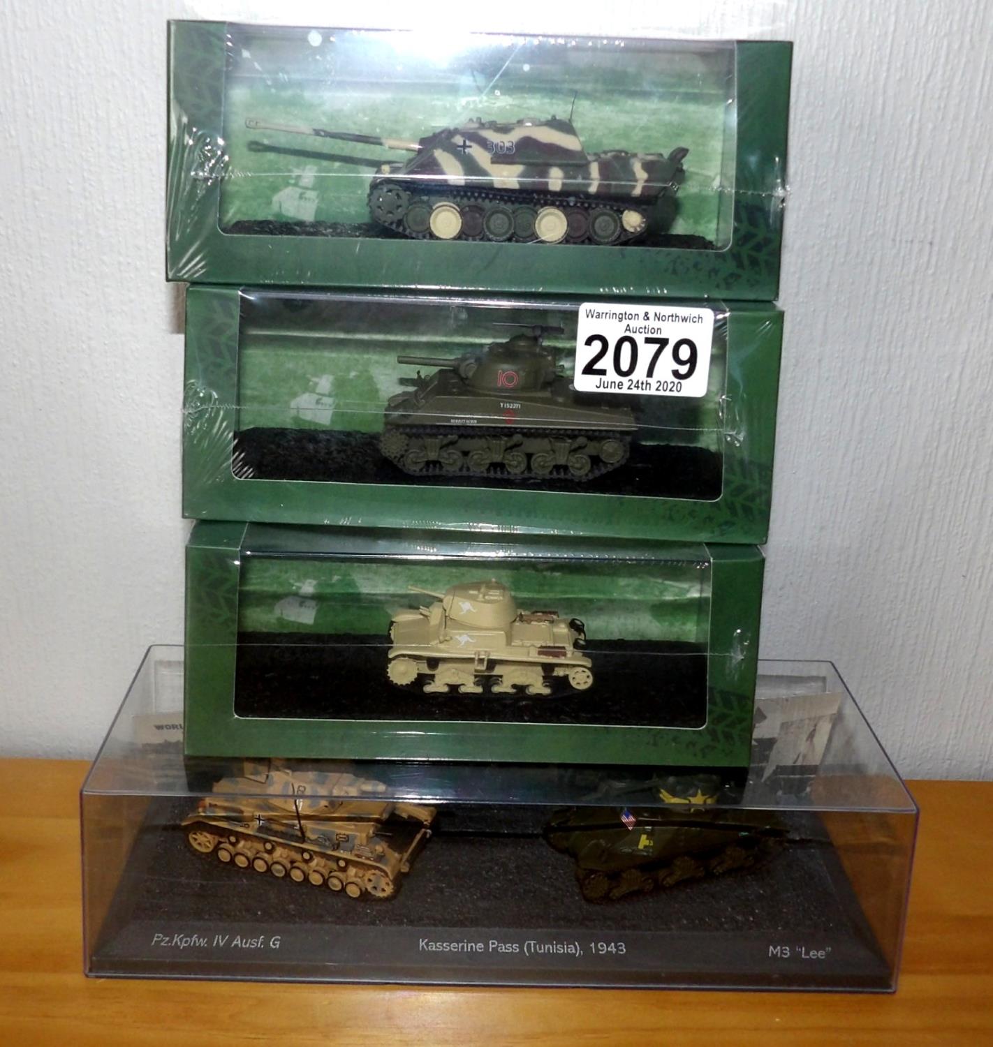 Atlas x 4 1.72 World of Tanks set. FIAT M13/40, M4 Sherman, Jagdpanther. P&P Group 2 (£18+VAT for