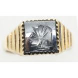 Gents haematite 9ct gold ring, size W, 4.7g. P&P Group 1 (£14+VAT for the first lot and £1+VAT for