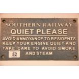 Cast iron Southern Railway sign, 27 x 15 cm. P&P Group 2 (£18+VAT for the first lot and £2+VAT for