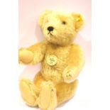 Steiff teddy bear Classic with squeaker with certificate, serial no. 1951. P&P Group 1 (£14+VAT