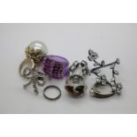 Mixed costume jewellery rings. P&P Group 1 (£14+VAT for the first lot and £1+VAT for subsequent