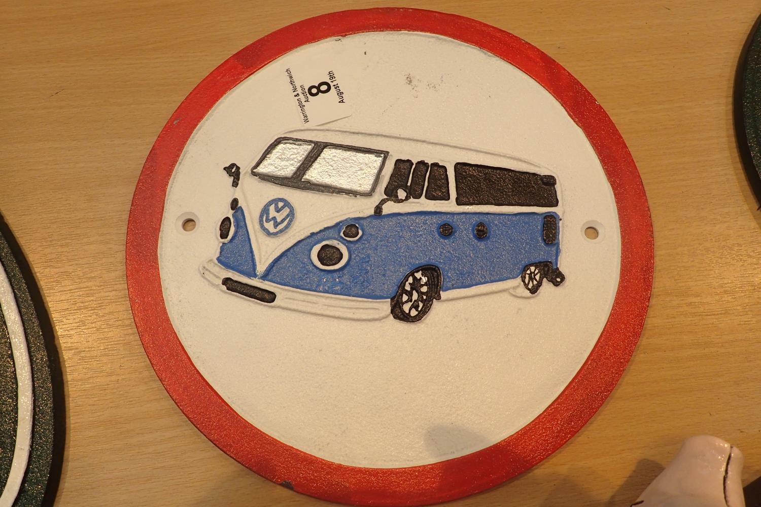 Cast iron Volkswagen campervan sign, D: 25 cm. P&P Group 2 (£18+VAT for the first lot and £3+VAT for