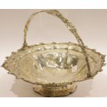 Large Victorian silver basket hallmarked for London 1843-44, maker JA-GA, 1020g. P&P Group 3 (£25+