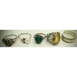 Five assorted sterling silver rings, various sizes. P&P Group 1 (£14+VAT for the first lot and £1+