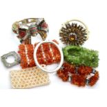 Collection of mixed costume jewellery bangles and bracelets. P&P Group 1 (£14+VAT for the first