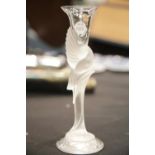 Igor Carl faberge glass bird vase, H: 23 cm. This lot is not available for in-house P&P.