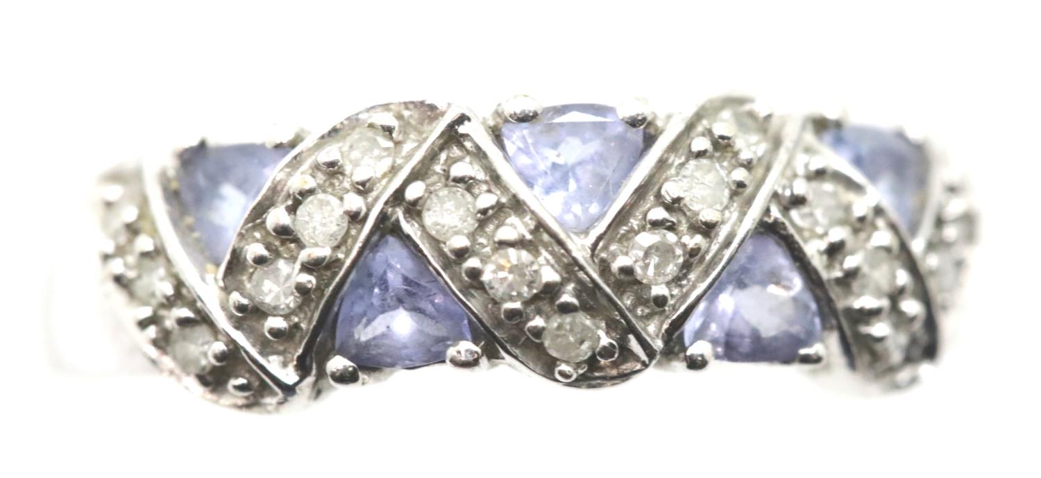 9ct white gold tanzanite and diamond set dress ring, size P, 3.3g. P&P Group 1 (£14+VAT for the