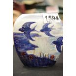 Anita Harris vase in the Blue Birds pattern, H: 12 cm. P&P Group 2 (£18+VAT for the first lot and £
