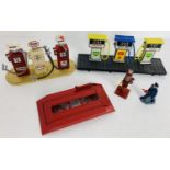 Diecast Petrol Pumps, Car Ramp & Loose Figure. P&P Group 1 (£14+VAT for the first lot and £1+VAT for