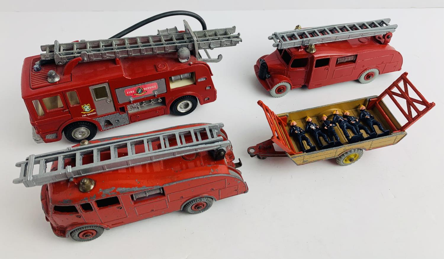 4x Dinky Toys Fire Engines & Farm Trailer - Including 6x Loose Fireman Figures - All Unboxed. P&P