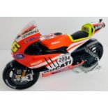 Maisto 1:6 Scale Ducati Motorcycle - Unboxed. P&P Group 2 (£18+VAT for the first lot and £3+VAT