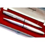 Boxed Bolascrip 900 silver pen and pencil set. P&P group 1 (£14 for the first lot and £1 for