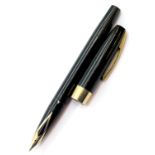 Sheaffer fountain pen with 14k gold nib. P&P group 1 (£14 for the first lot and £1 for each