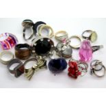 Collection of ladies large fashion rings, some stone set. P&P Group 1 (£14+VAT for the first lot and