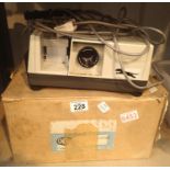 Jaguar gnome 7106 slide projector boxed. This lot is not available for in-house P&P. Condition