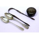 Georgian hallmarked pair of sugar tongs, two hallmarked silver teaspoons and a hallmarked silver