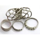 Four silver rings. P&P Group 1 (£14+VAT for the first lot and £1+VAT for subsequent lots)