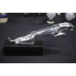 Large chrome jaguar on base, L: 31 cm. P&P Group 3 (£25+VAT for the first lot and £5+VAT for