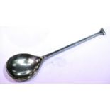 Hallmarked silver Georgian spoon, L: 12 cm. P&P Group 1 (£14+VAT for the first lot and £1+VAT for