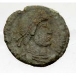 AE3 Roman coin of Constantine with captor dragging slave reverse. P&P Group 1 (£14+VAT for the first