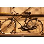 Vintage gents Raleigh bike, three speed Sturmey Archer with key for lock. Not available for in-house