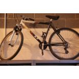 Scott Apache 21 speed gents bike with 20" frame. Not available for in-house P&P.