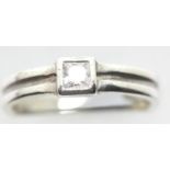 Ladies 1970s princess cut cubic zirconia ring. P&P Group 1 (£14+VAT for the first lot and £1+VAT for