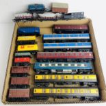 20x OO Gauge Wagons & Coaches - Including some Bachmann & Hornby Examples - All Unboxed. P&P Group 2