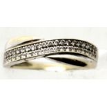 9ct gold crossover dress ring, size J/K, 1.8g. P&P Group 1 (£14+VAT for the first lot and £1+VAT for