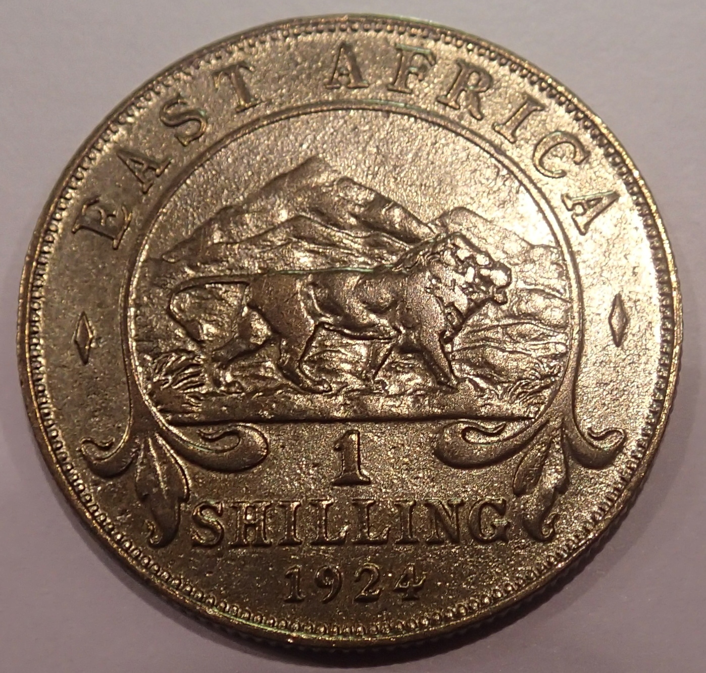 1924 - Silver East Africa Shilling of King George V. P&P Group 1 (£14+VAT for the first lot and £1+ - Image 2 of 2