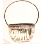 Continental 800 silver pierced basket with fixed handle, 72g. P&P Group 1 (£14+VAT for the first lot