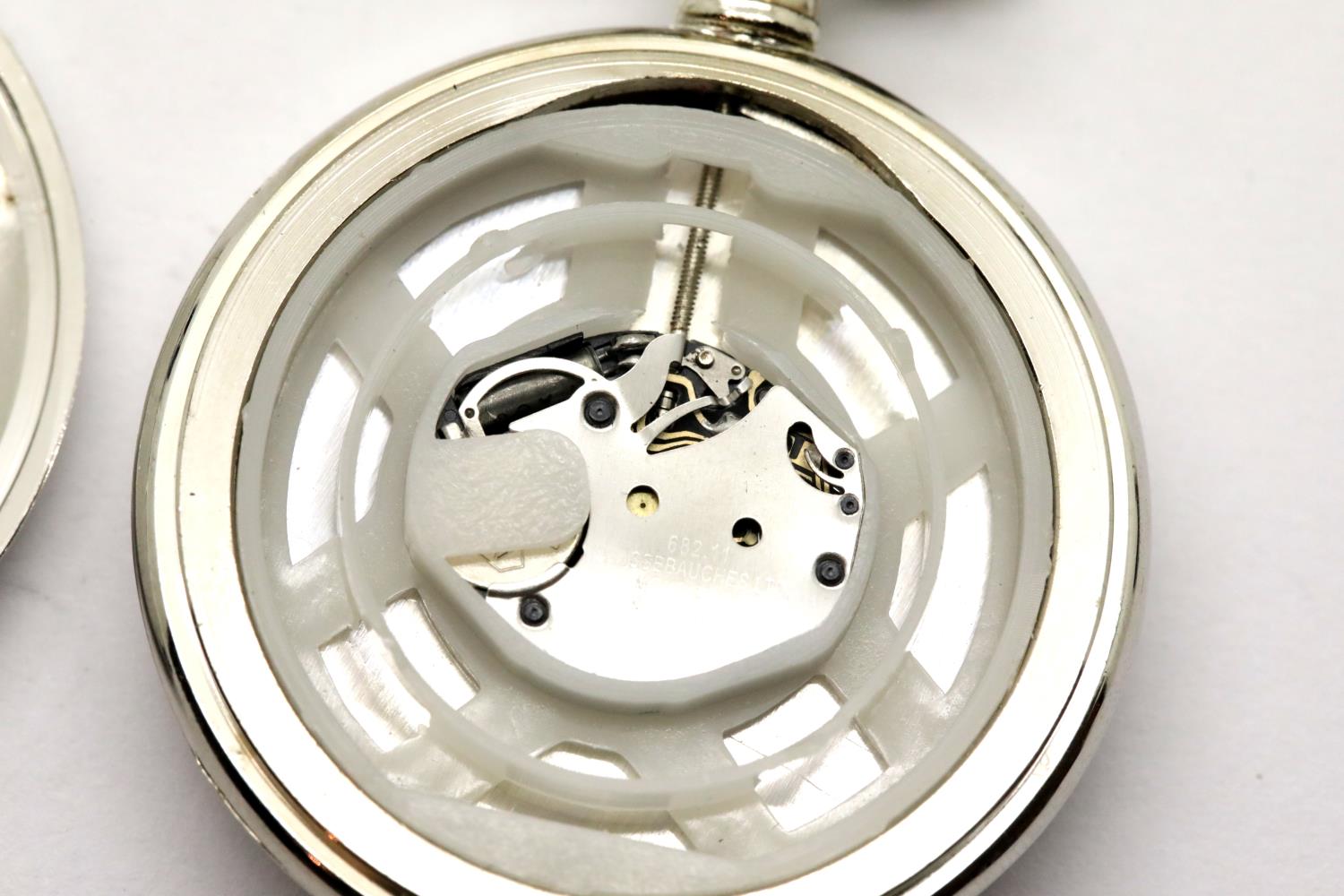 White metal pocket watch and chain, dial D: 3 mm, chain L: 19 cm, 49g. Working at lotting. P&P Group - Image 4 of 4