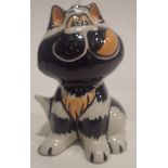 Lorna Bailey cat, Delicious, H: 12 cm. P&P Group 2 (£18+VAT for the first lot and £3+VAT for