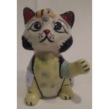 Lorna Bailey cat, with Bee, H: 12 cm. P&P Group 2 (£18+VAT for the first lot and £3+VAT for