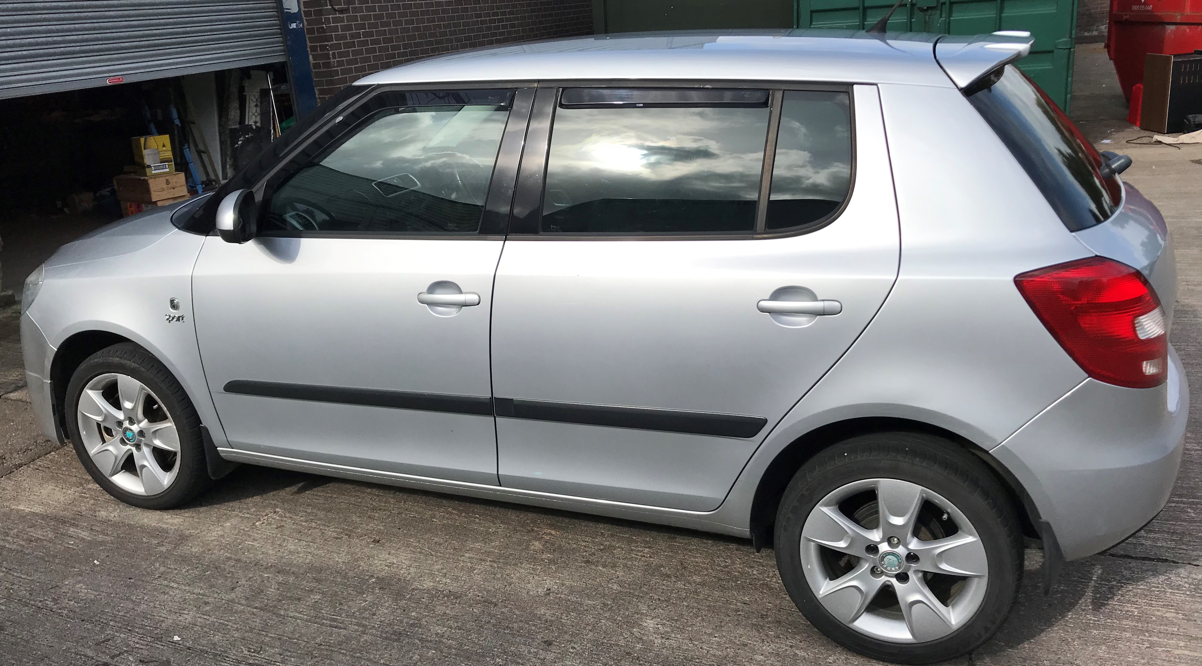 Skoda Fabia Sport TDI, 80,000 Miles, 1.9 Diesel MOT until 02/12/2020 Taxed until 01/12/2020. - Image 2 of 3